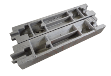 名称：槽帮  材质：ZG30MnSi  重量：330KG.png